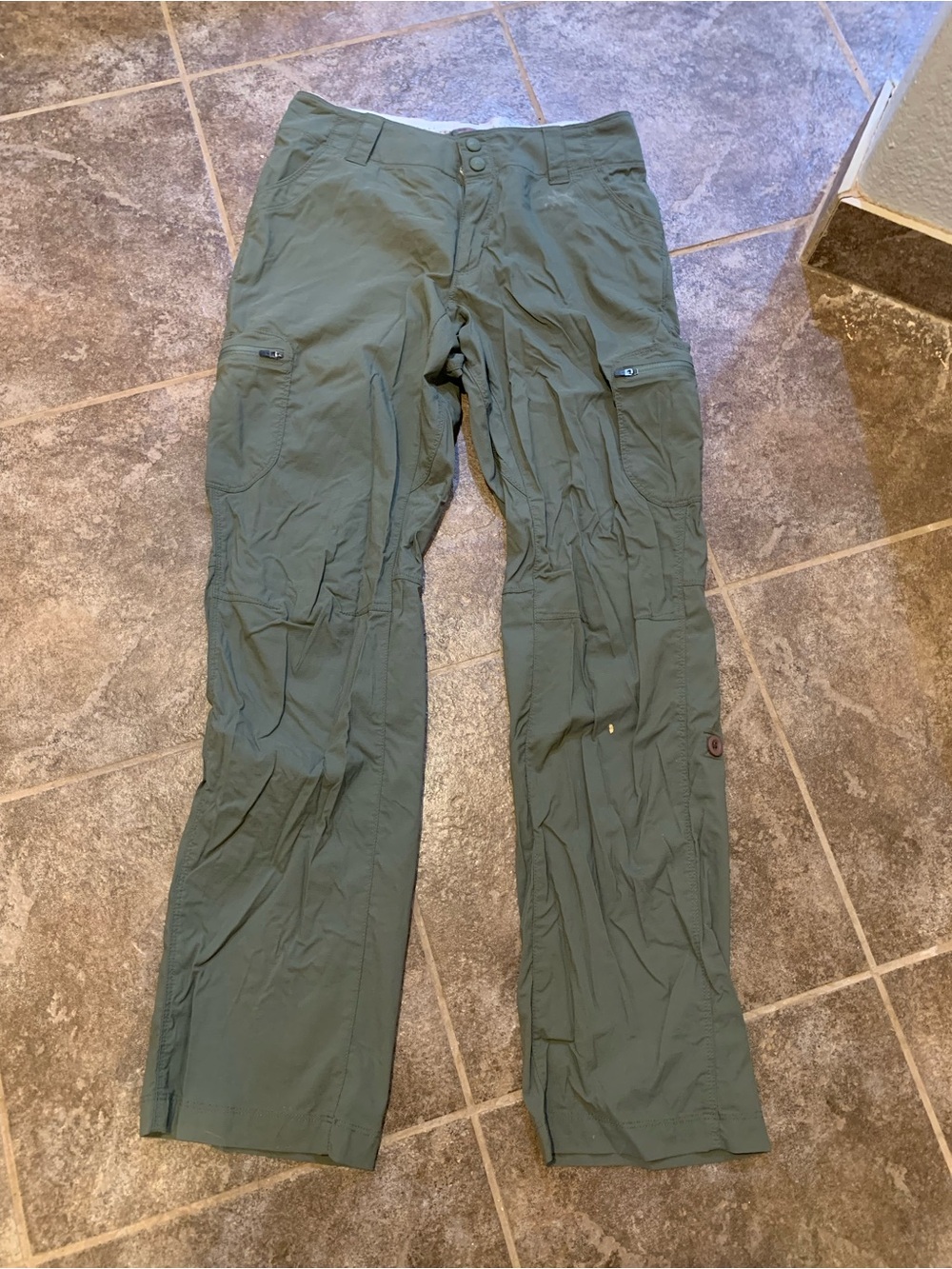 Woman’s LLBean Green Lightweight Hiking Pants